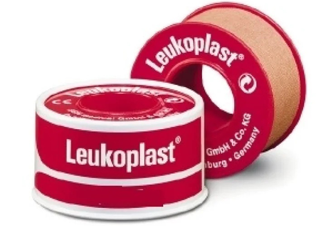 CEROTTO CHIRURGICO PERFORATO PER FISSAGGIO MEDICAZIONI IN ROCCHETTO LEUKOPLAST SUPPORTO VISCOSA COLOR PELLE MASSA ADESIVA CAUCCIU' OSSIDO DI ZINCO 1,25X500CM - Farmacia Murachelli Di Putelli dr. Giovanni