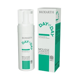 DAY BY DAY MOUSSE DETERGENTE PURIFICANTE 150 ML - Farmacia Murachelli Di Putelli dr. Giovanni
