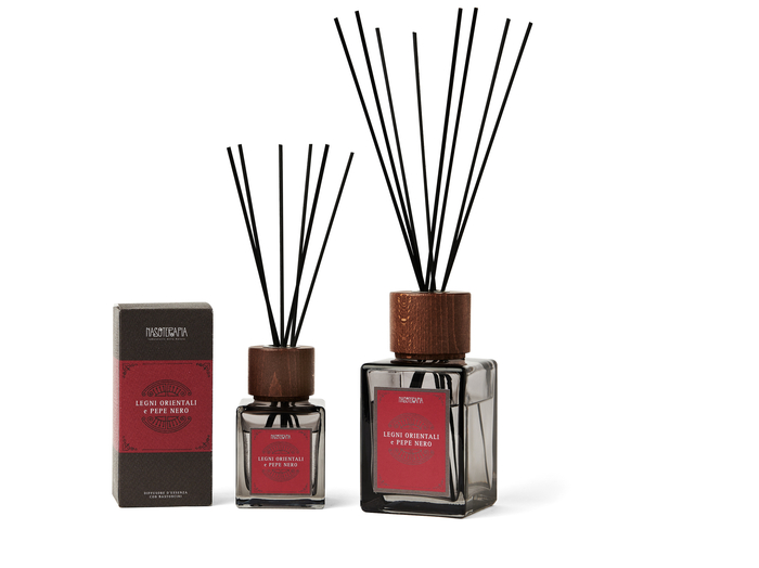 DIFFUSORE BASTONCINI 200 ML LEGNI ORIENTALI E PEPE NERO 200 ML - Farmacia Murachelli Di Putelli dr. Giovanni